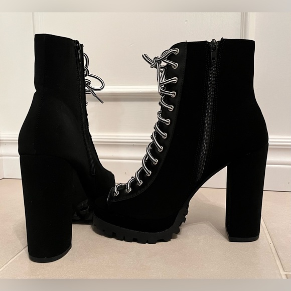 Wild Diva Lace Up Platform Boots - Picture 5 of 6